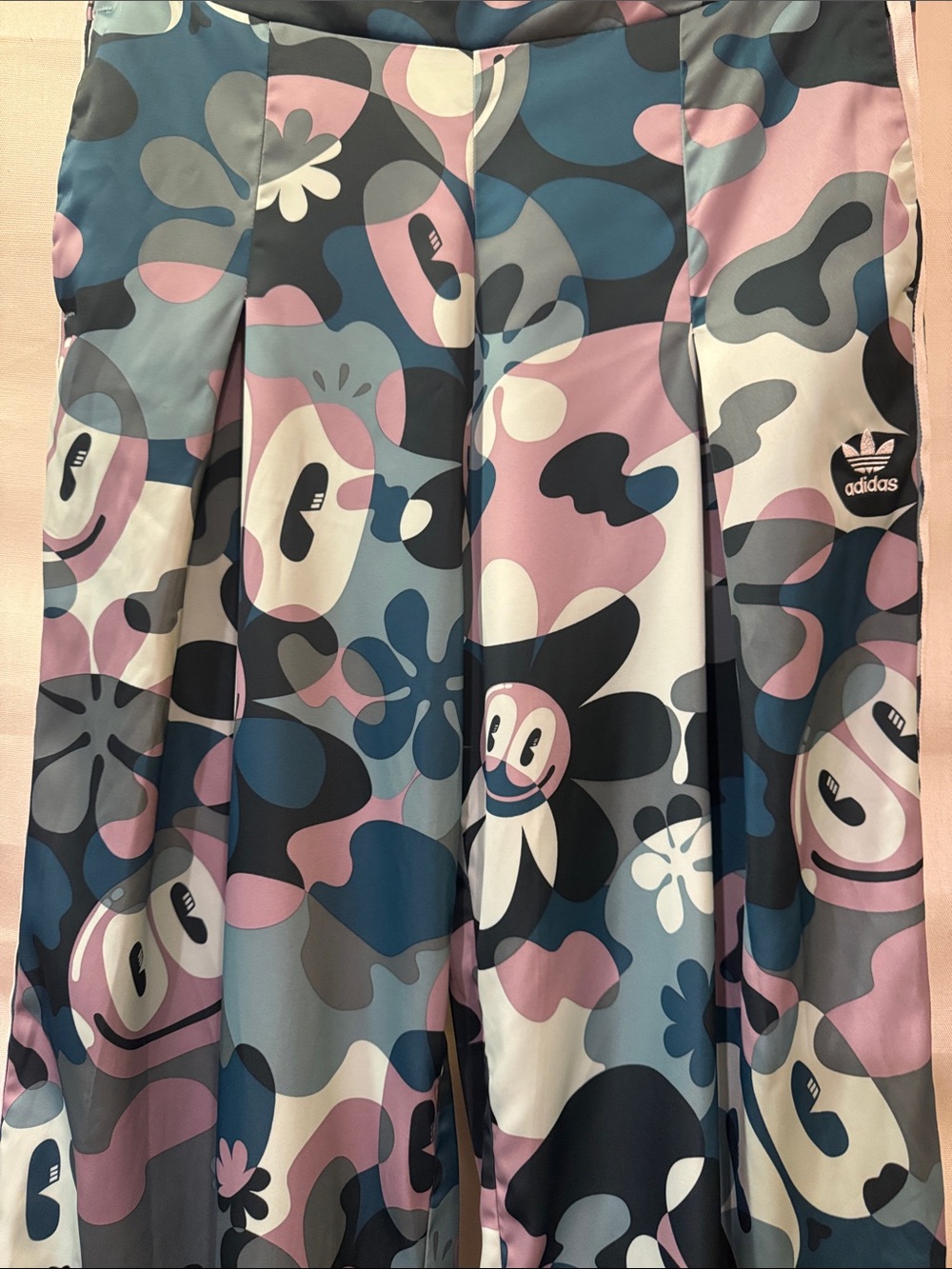 adidas Haddie Stewart Camo Smiley Wide-Leg Track Pants - Picture 4 of 8